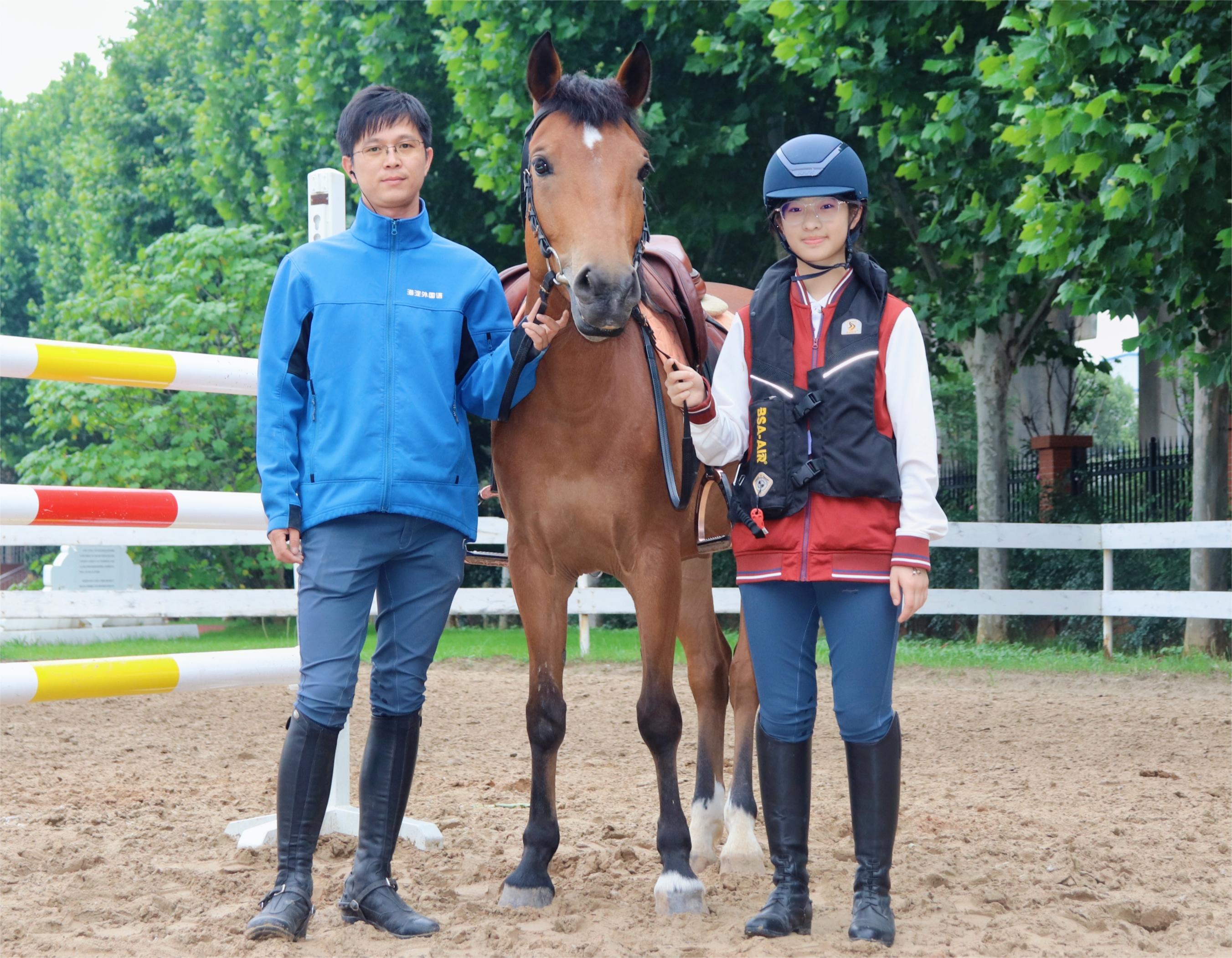 吕佳悦,新晋马术公主,学习4个月,夺得2个冠军 6.jpg